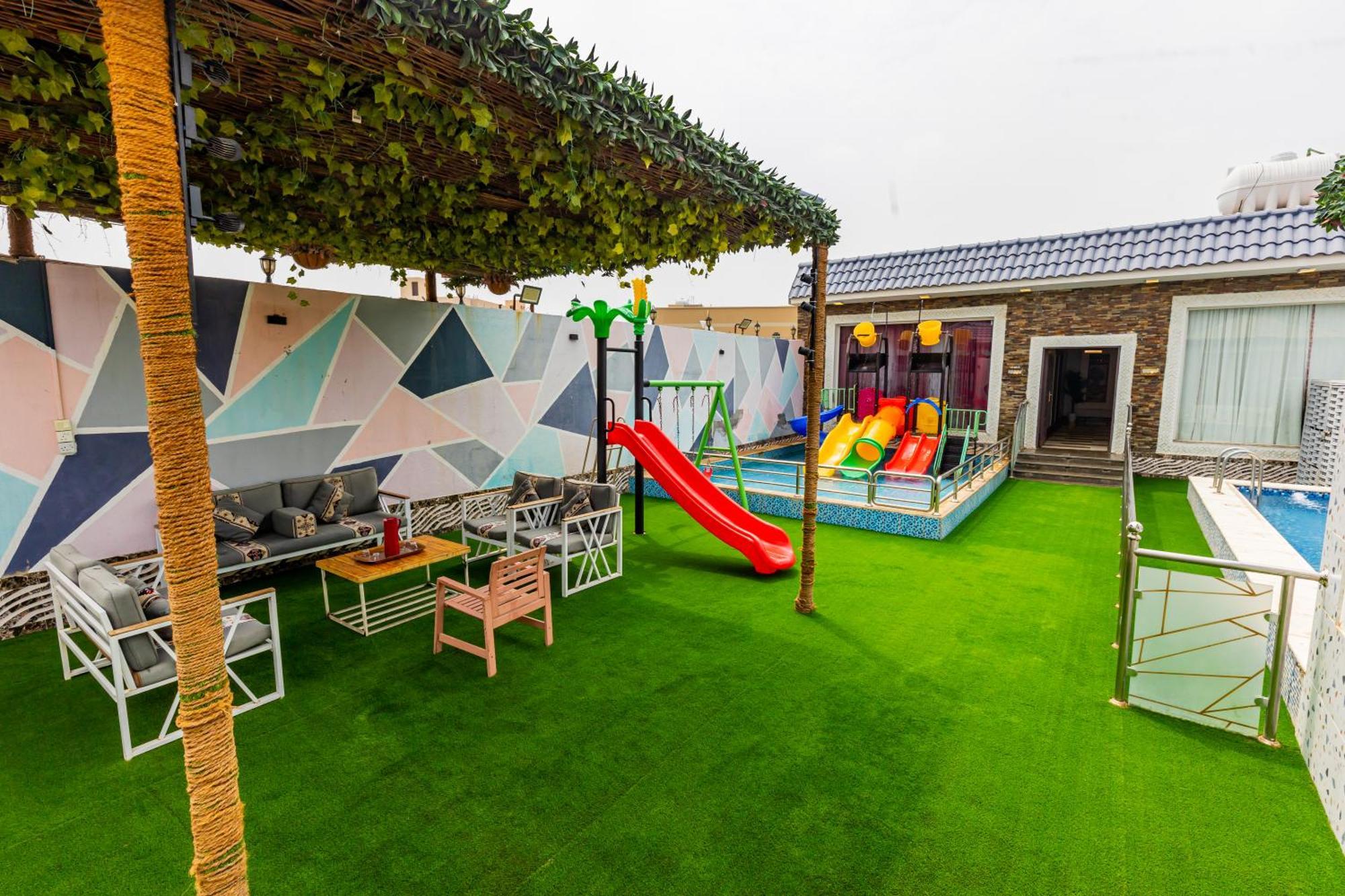 Villa شاليهات الكوخ السويسري وأكوابارك Ash Shishah Exterior foto