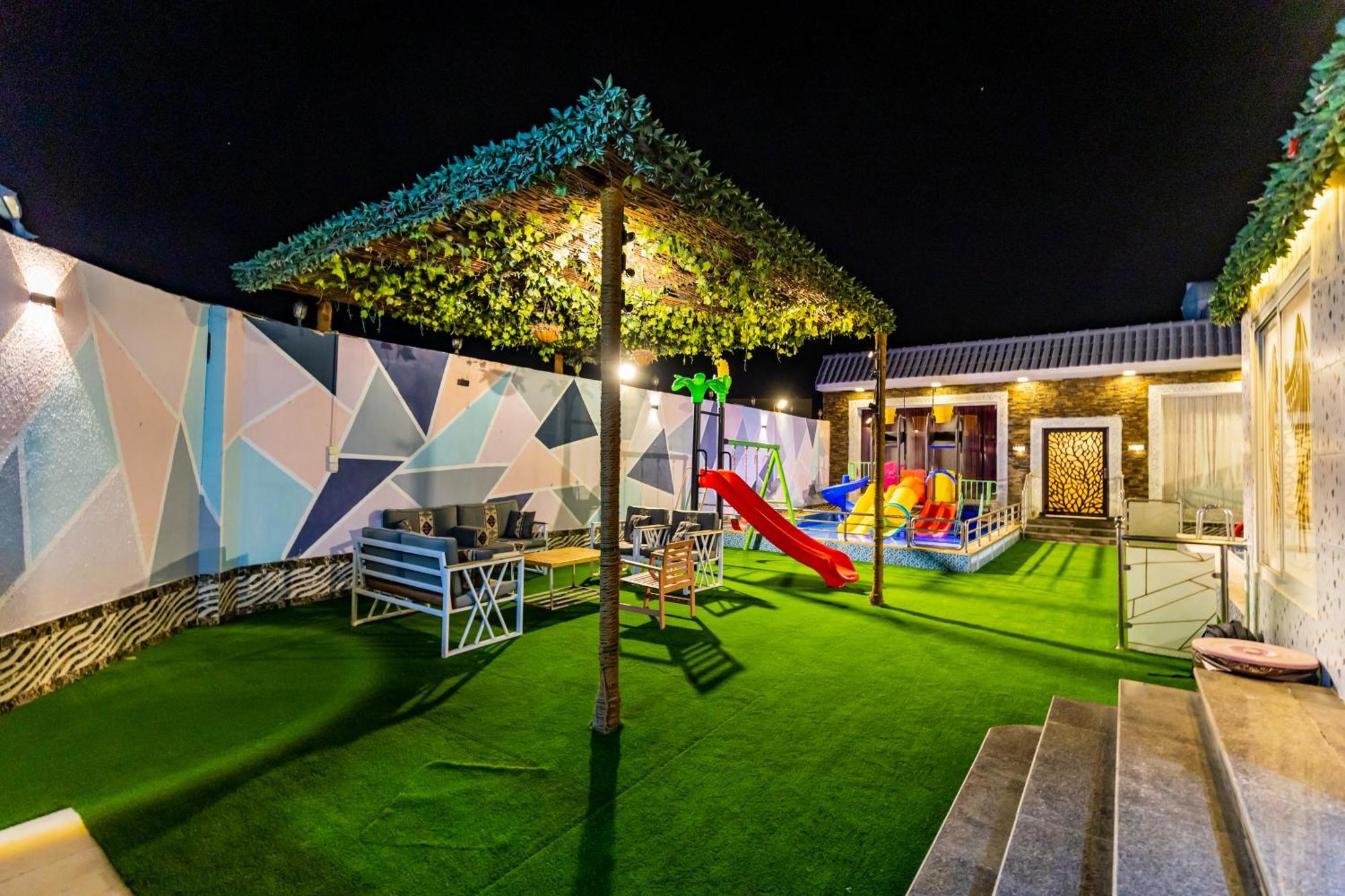 Villa شاليهات الكوخ السويسري وأكوابارك Ash Shishah Exterior foto