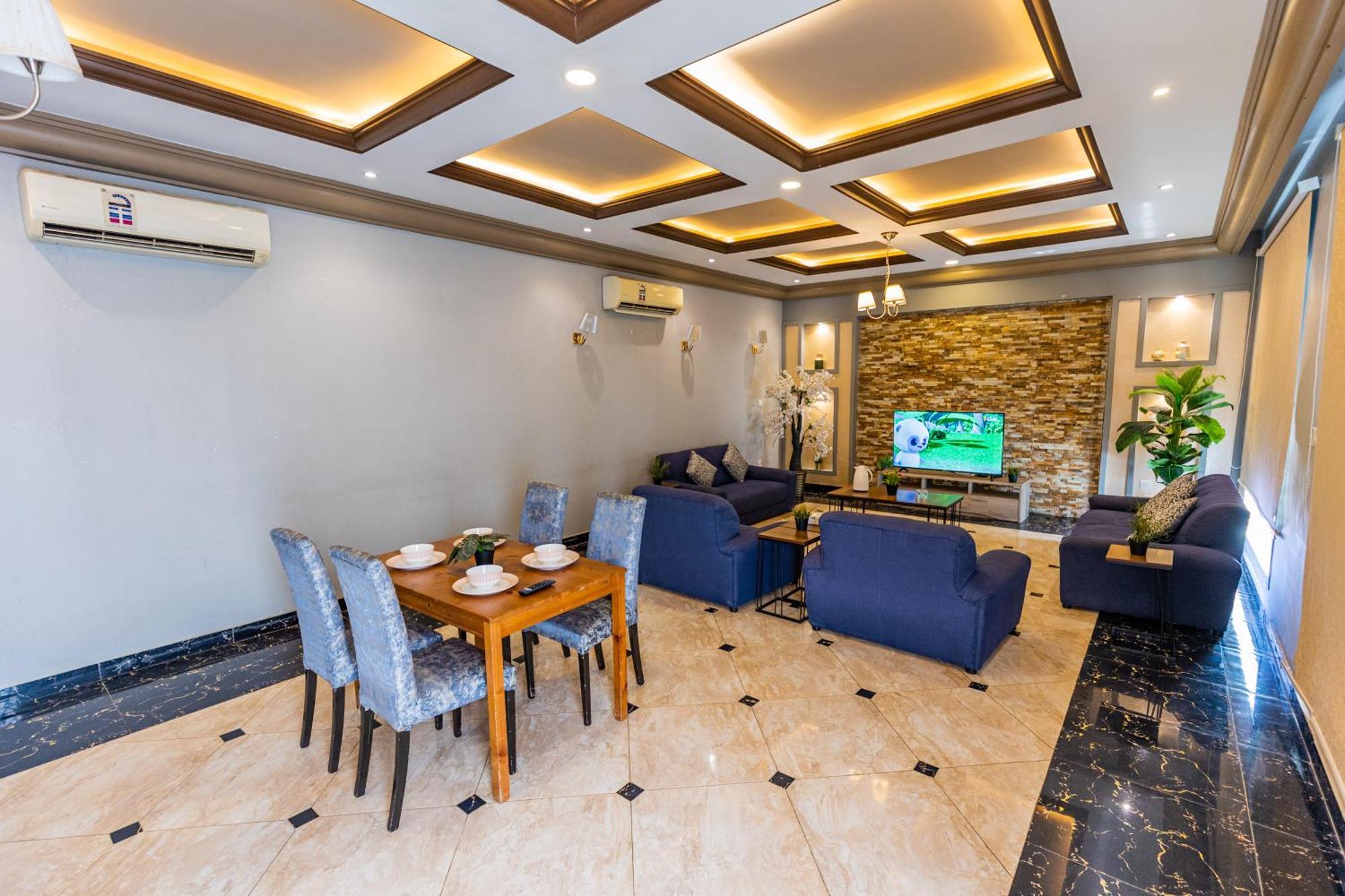 Villa شاليهات الكوخ السويسري وأكوابارك Ash Shishah Exterior foto