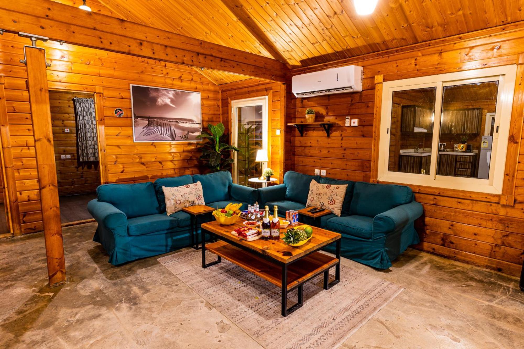 Villa شاليهات الكوخ السويسري وأكوابارك Ash Shishah Exterior foto